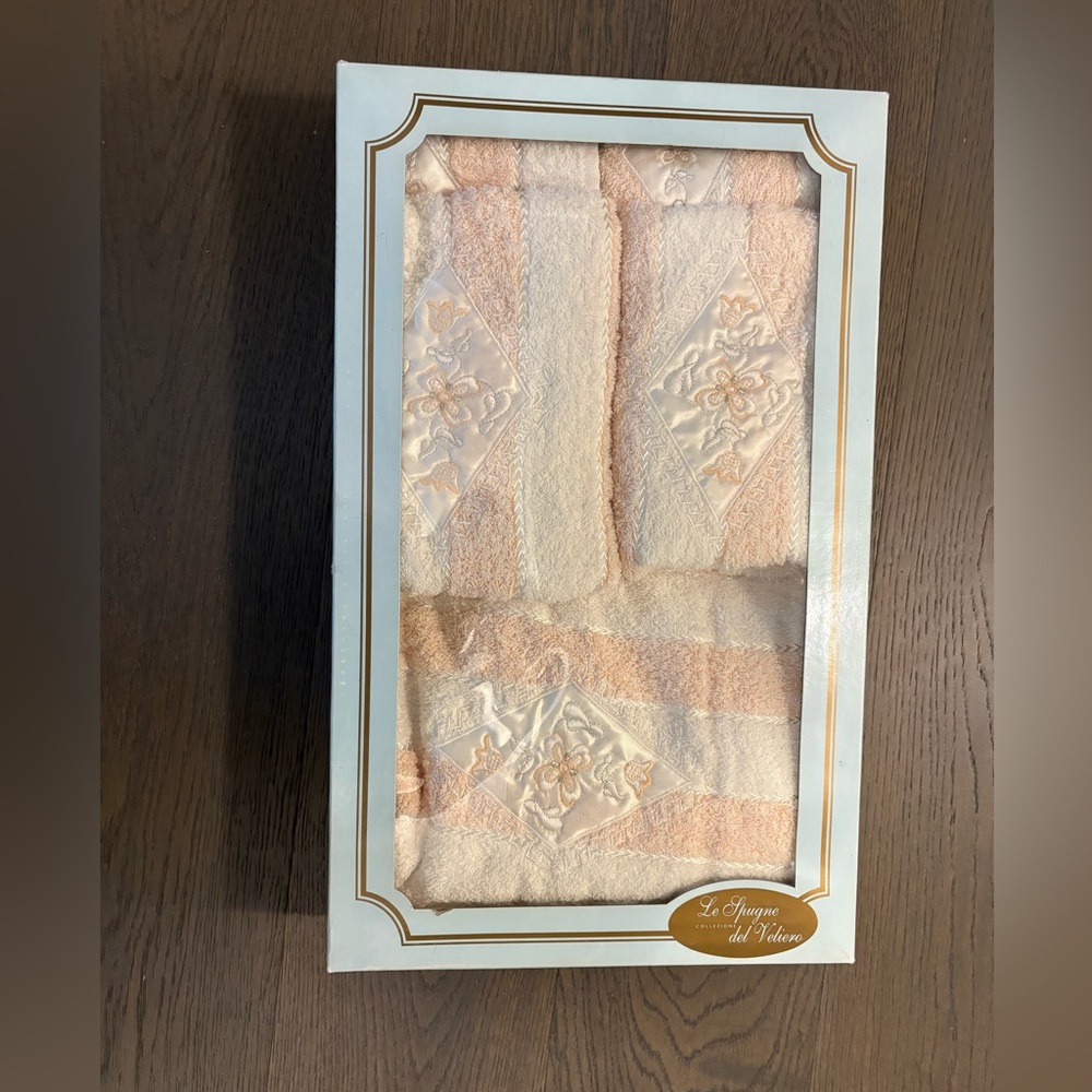 3 piece peach towel set from Italy retail $150 euros